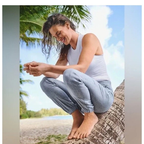 New Athleta Retreat 100% Linen Joggers Pants Chambray Blue Size 18 Travel NWT - Picture 4 of 11